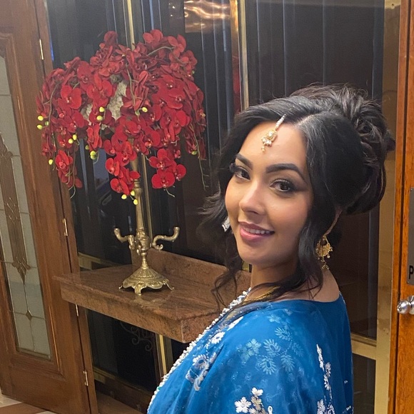 Meet your Posher, Khalida - Picture 1 of 1